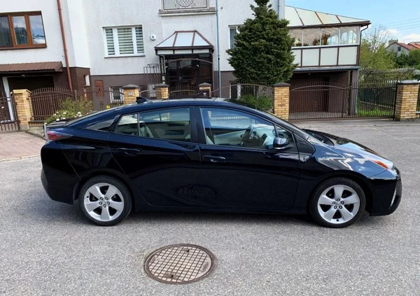 Toyota Prius cena 64900 przebieg: 225000, rok produkcji 2016 z Białystok małe 631
